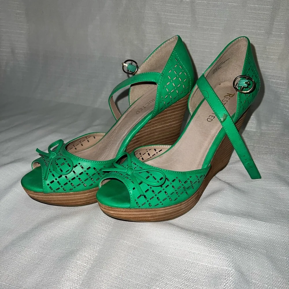 Turquoise Wedges - Picture 1 of 4